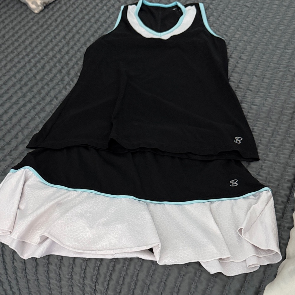Chic Black and White Sofibella tennis outfit